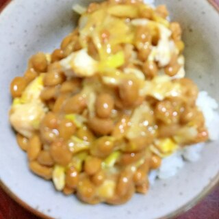 チキンソテー入り☆納豆ご飯【今日の献立】